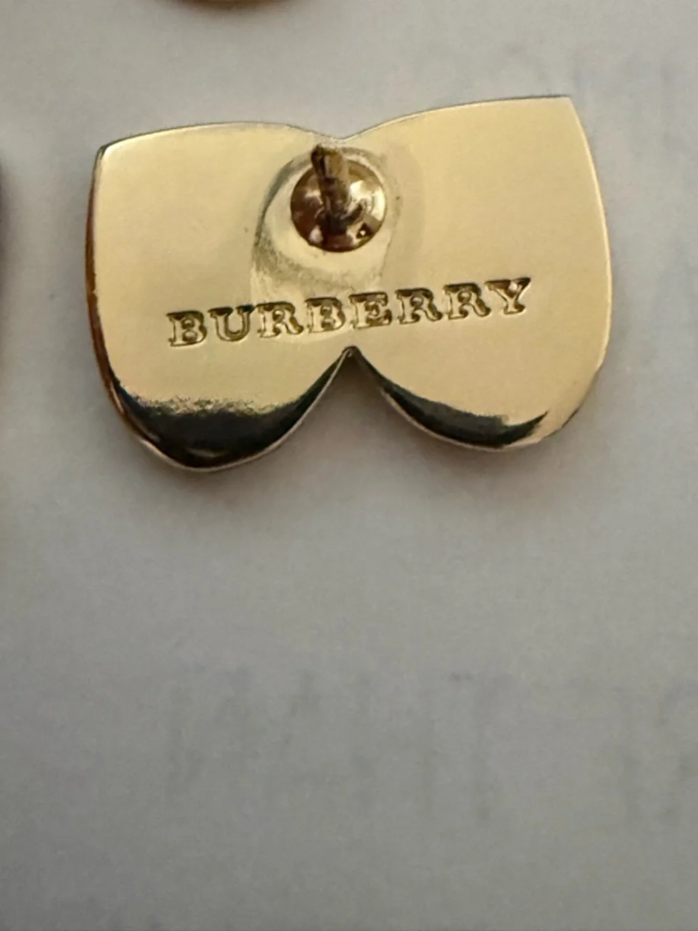 Burberry Gold Logo Back Pin - Picture 6 of 7